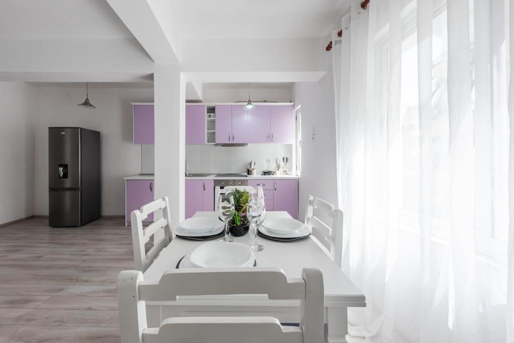 Bllok Moni Resilience 2bedr Terrace Apartament Tirana